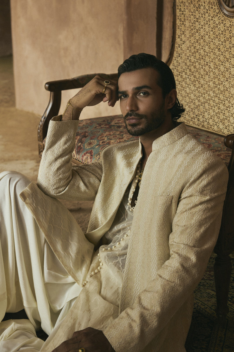 Ivory Front Open Aari And Resham Work Jacket – arbyrheakapoor