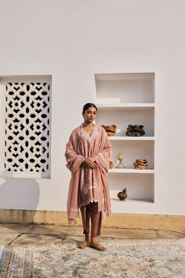 Rose Pink Kurta Set With Ivory Resham Work
