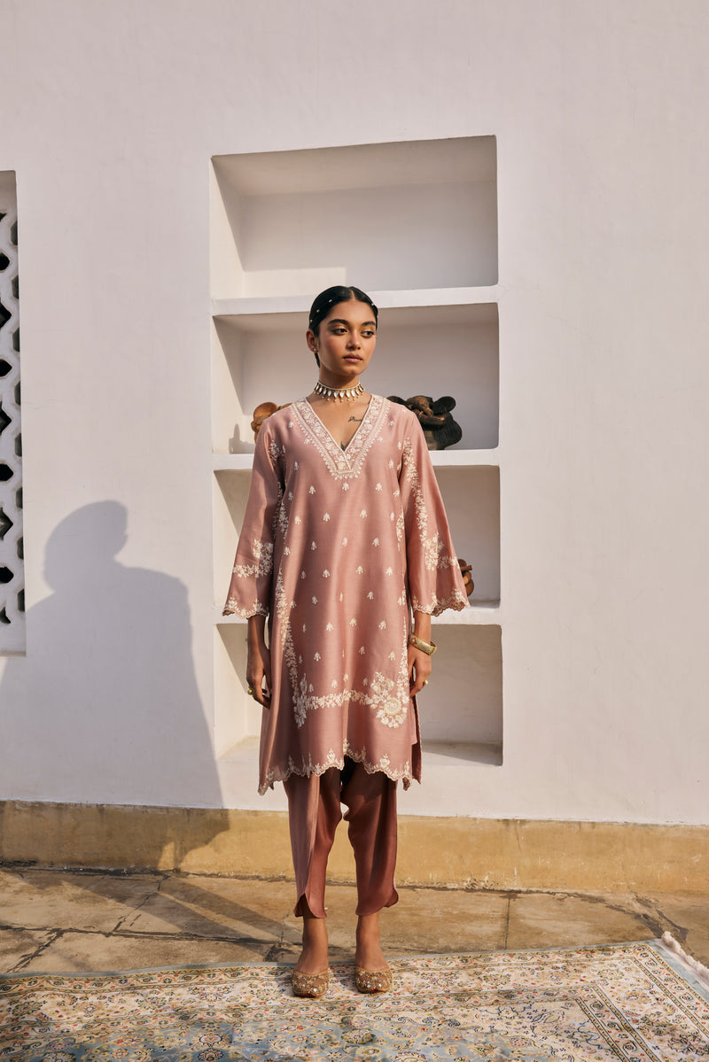 Rose Pink Kurta Set With Ivory Resham Work