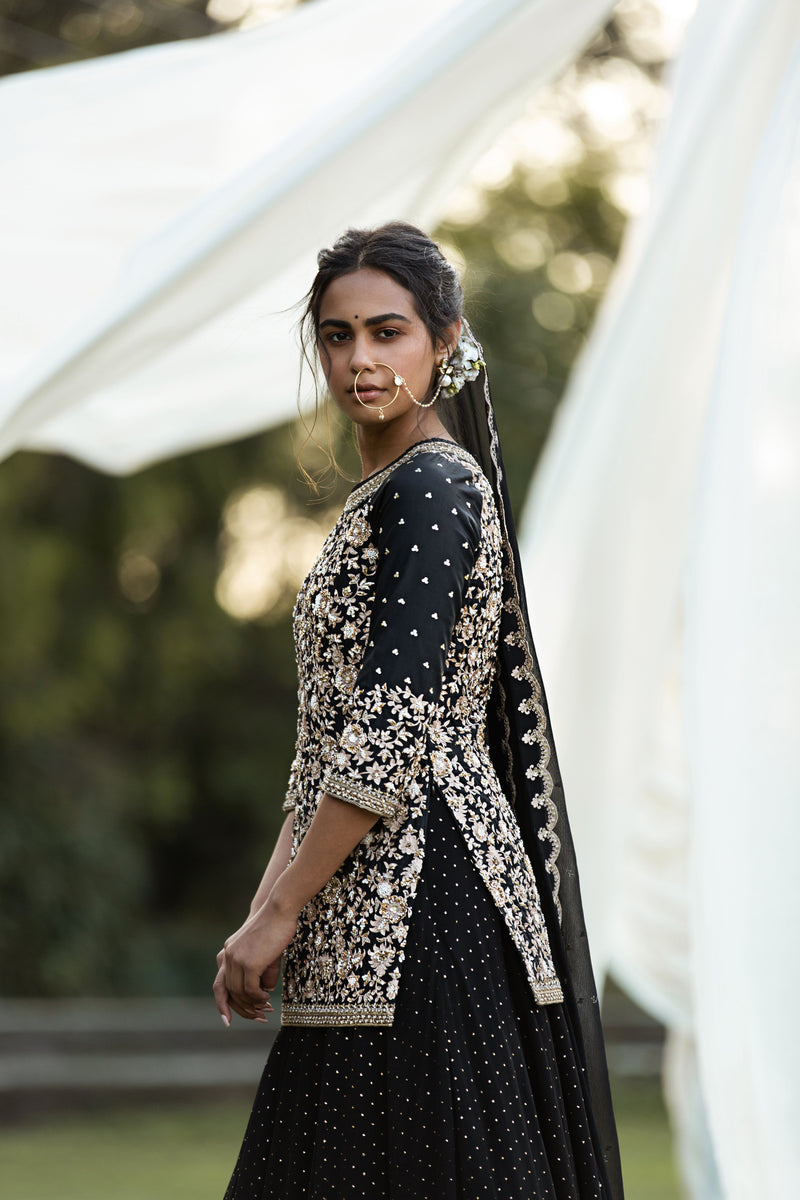 Aari Jaal Kurta With Mukaish Lehenga